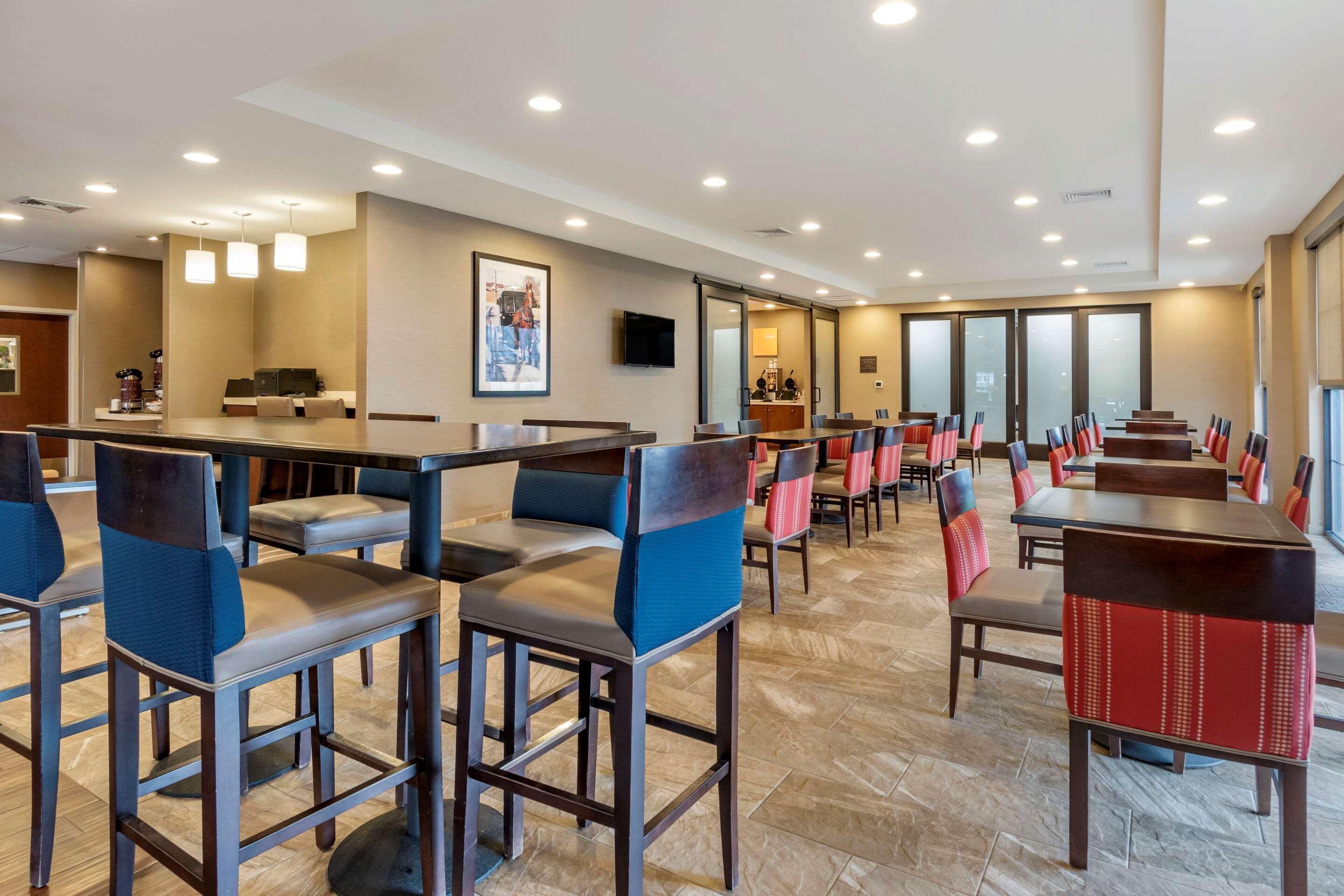 Comfort Suites Manheim - Lancaster Екстериор снимка