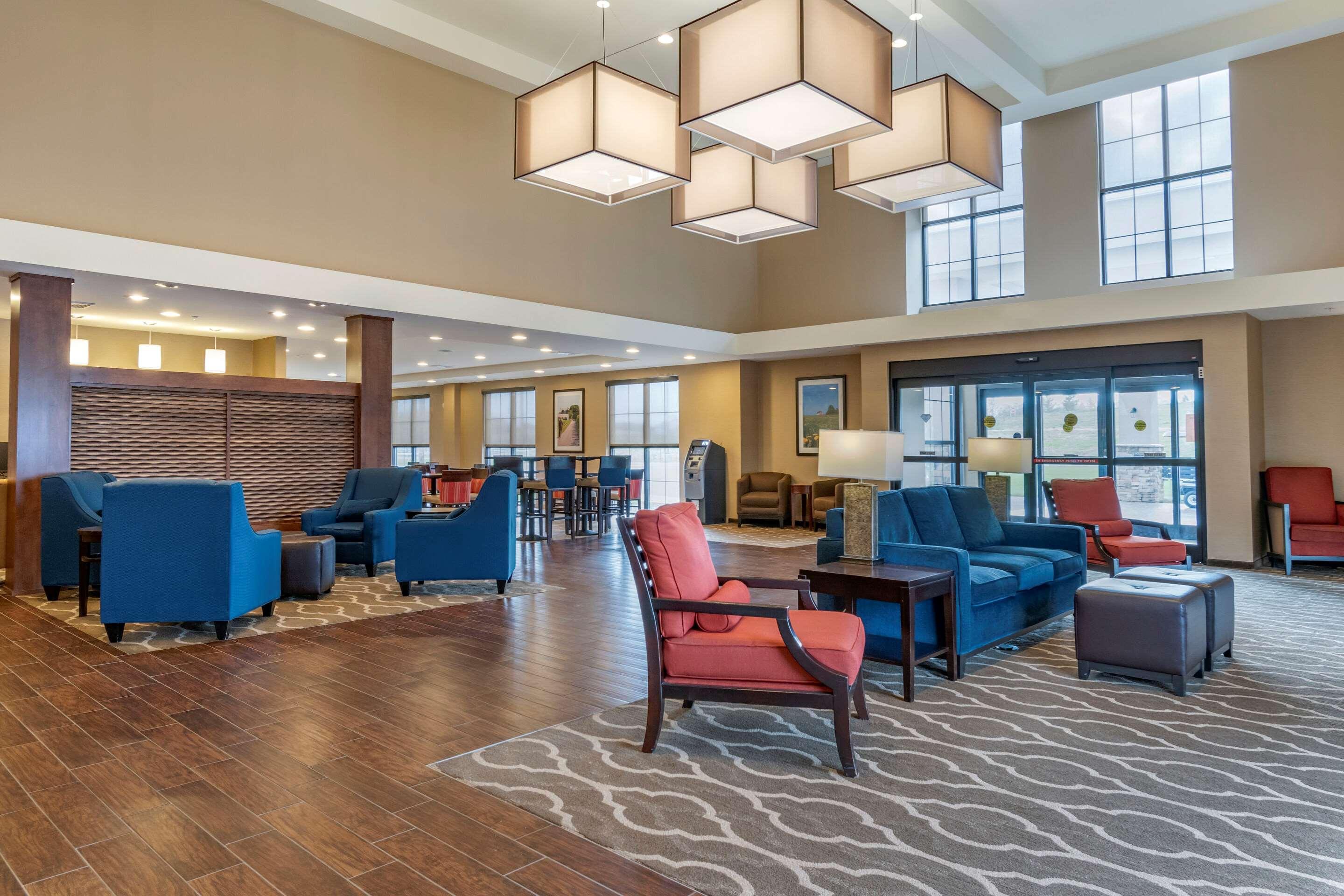 Comfort Suites Manheim - Lancaster Екстериор снимка