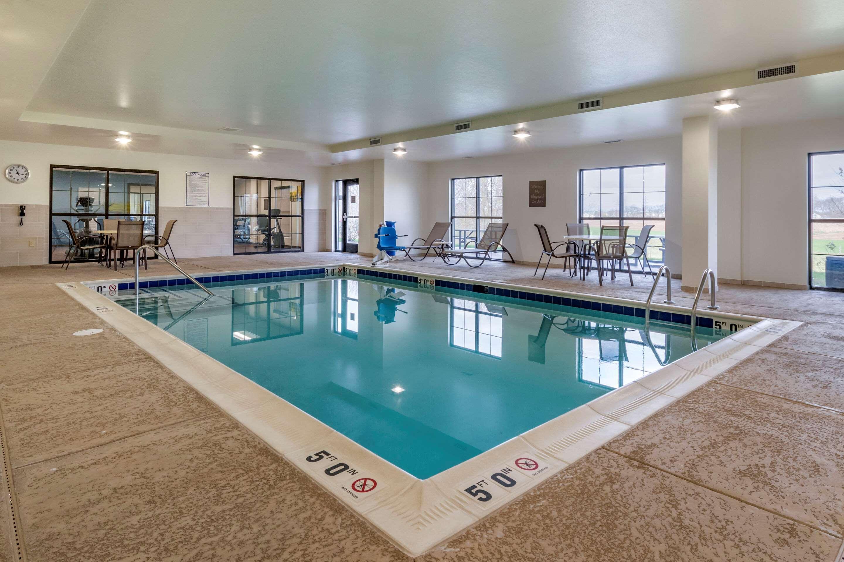Comfort Suites Manheim - Lancaster Екстериор снимка