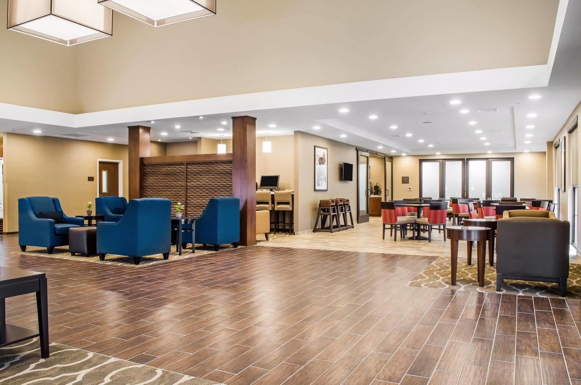 Comfort Suites Manheim - Lancaster Екстериор снимка